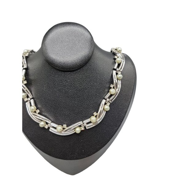 Trifari Rare Choker Necklace 16" Silver Tone Faux Gray Pearls Rhinestones - Picture 4 of 16